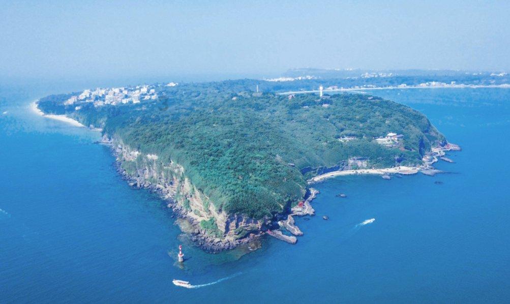 金正恩观摩潜射战略巡航导弹试射,了解核潜艇建造工作